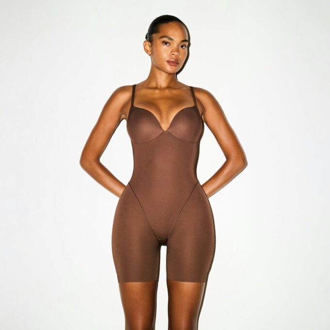 SKIMS ULTIMATE BODY BUTT OG HIP ENHANCING MIDTHIGH BODY