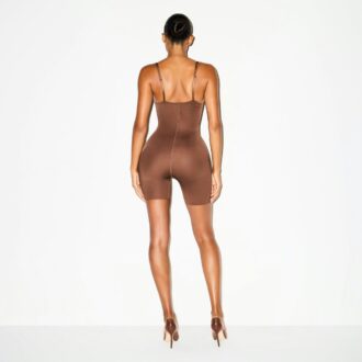 SKIMS ULTIMATE BODY BUTT OG HIP ENHANCING MIDTHIGH BODY
