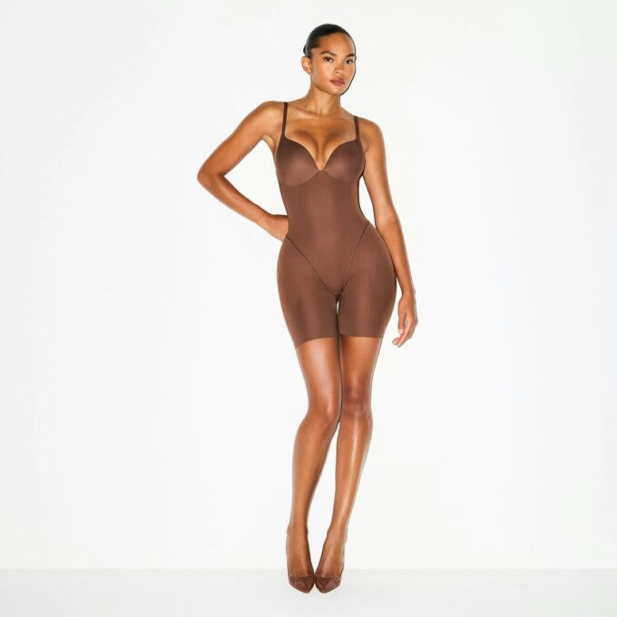 SKIMS ULTIMATE BODY BUTT OG HIP ENHANCING MIDTHIGH BODY