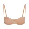 SKIMS ULTIMATE STROPPELØS PUSH-UP-BH SKIMS ULTIMATE STROPPELØS PUSH-UP-BH