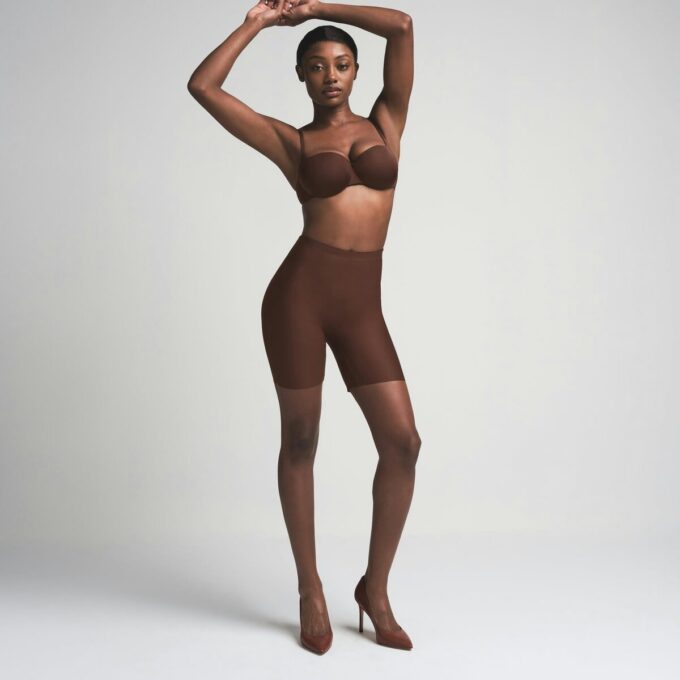 SKIMS VATTREDE BODY BUTT ENHANCING SHORT