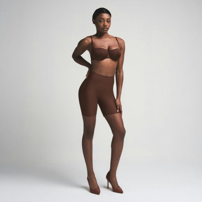 SKIMS VATTREDE BODY BUTT ENHANCING SHORT