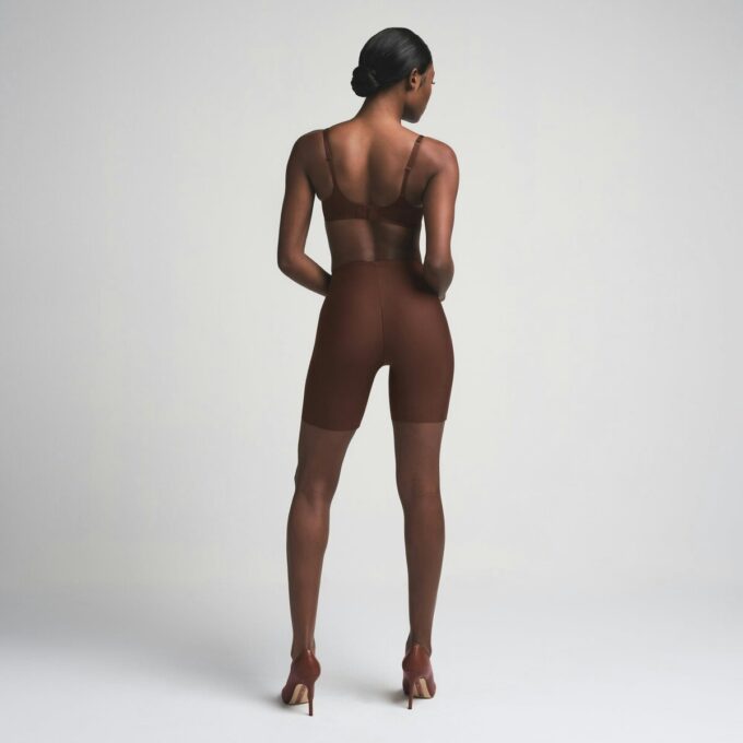 SKIMS VATTREDE BODY BUTT ENHANCING SHORT