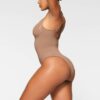SØMLØS SKULPT BRIEF BODY