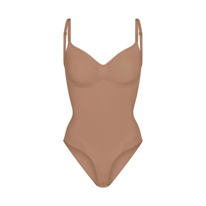 SØMLØS SKULPT BRIEF BODY