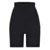 SØMLØS SKULPT HØY LIV OVER KNEET SHORTS