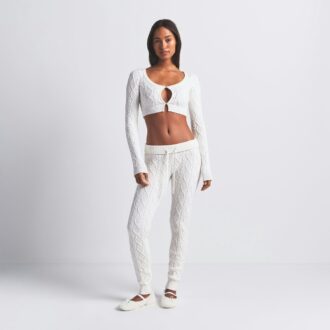 STRIKKET GENSER MED BESKREVET CARDIGAN