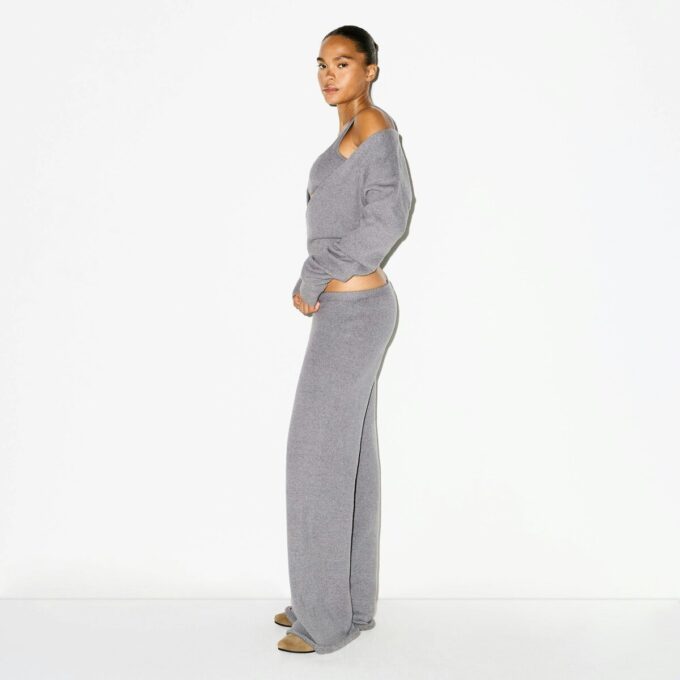 TEKSTURERT STRIKKET OMSLAGGENSER