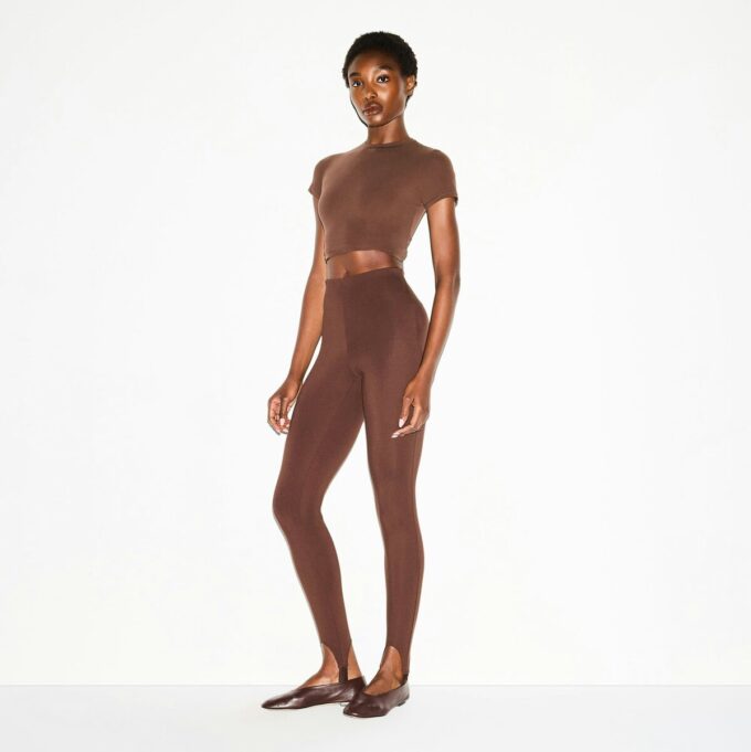 THE ESSENTIAL COLLECTION HØYLIVET STIRRUP-LEGGINGS