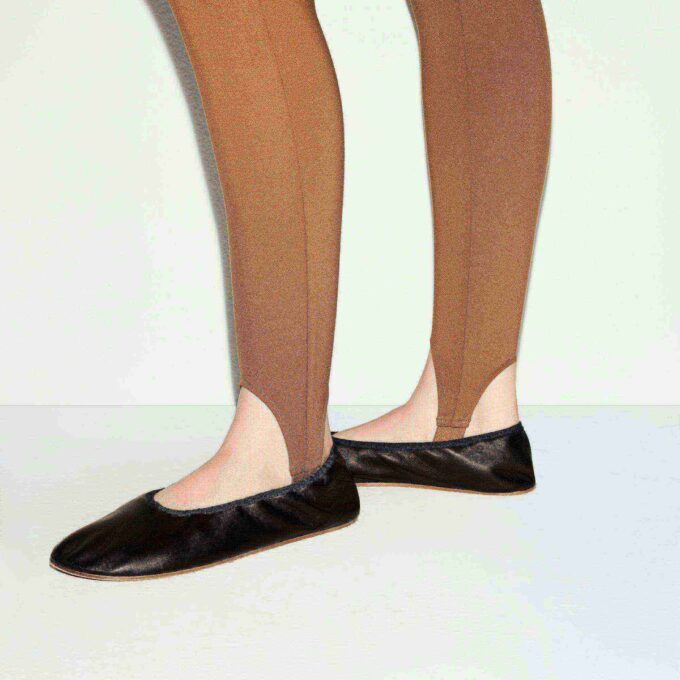 THE ESSENTIAL COLLECTION HØYLIVET STIRRUP-LEGGINGS