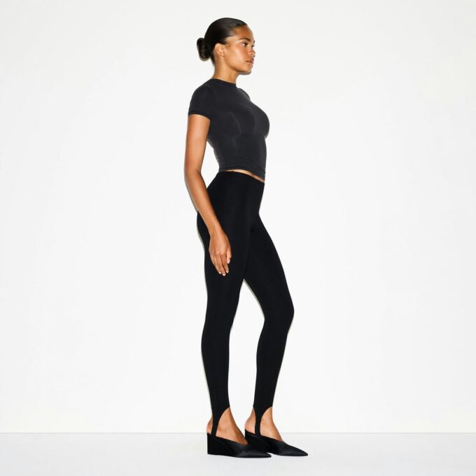 THE ESSENTIAL COLLECTION HØYLIVET STIRRUP-LEGGINGS