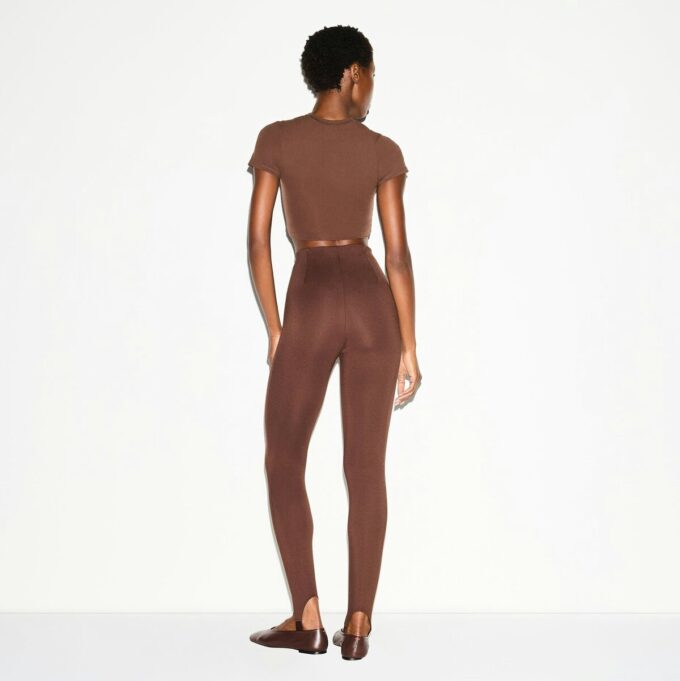 THE ESSENTIAL COLLECTION HØYLIVET STIRRUP-LEGGINGS