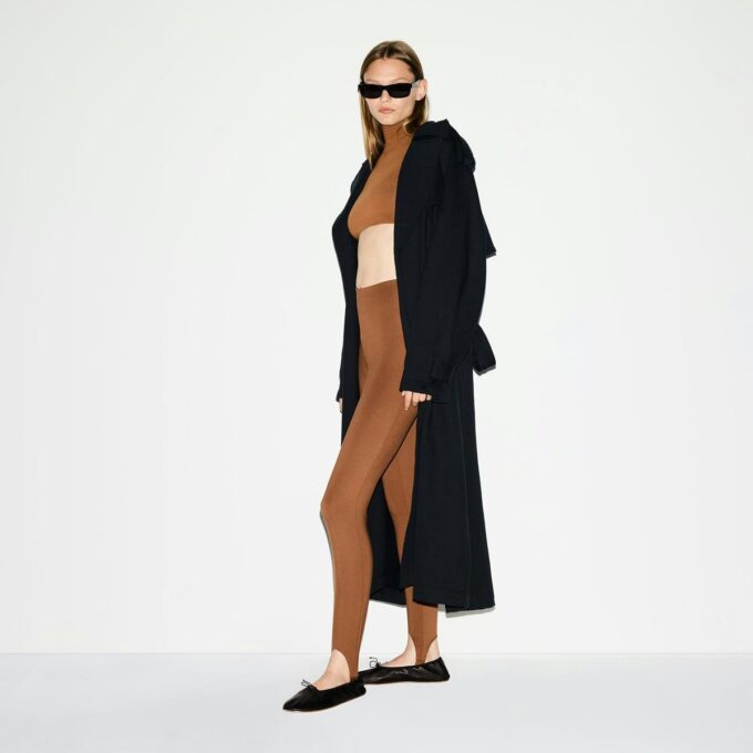 THE ESSENTIAL COLLECTION HØYLIVET STIRRUP-LEGGINGS