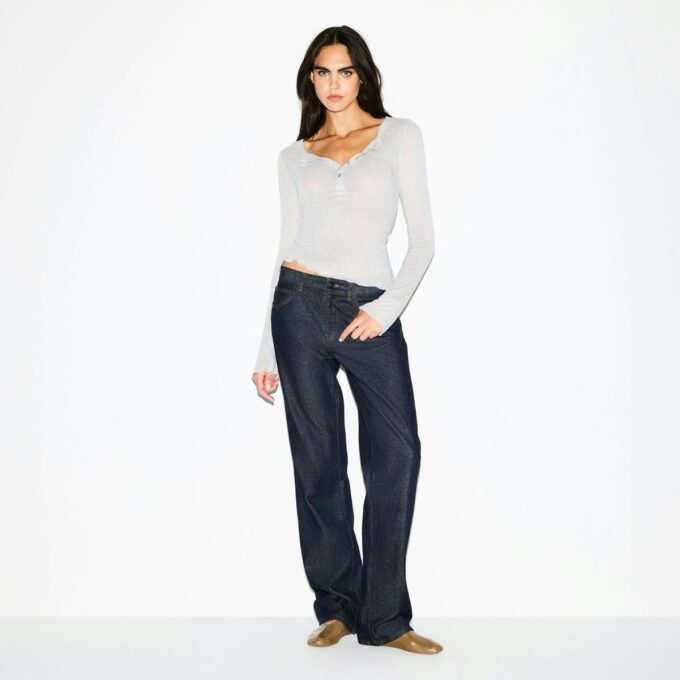 TRANSPARENT RIBBELT LANGERMET HENLEY-SKJORTE
