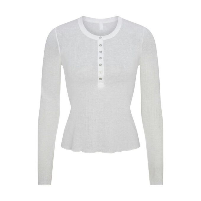TRANSPARENT RIBBELT LANGERMET HENLEY-SKJORTE