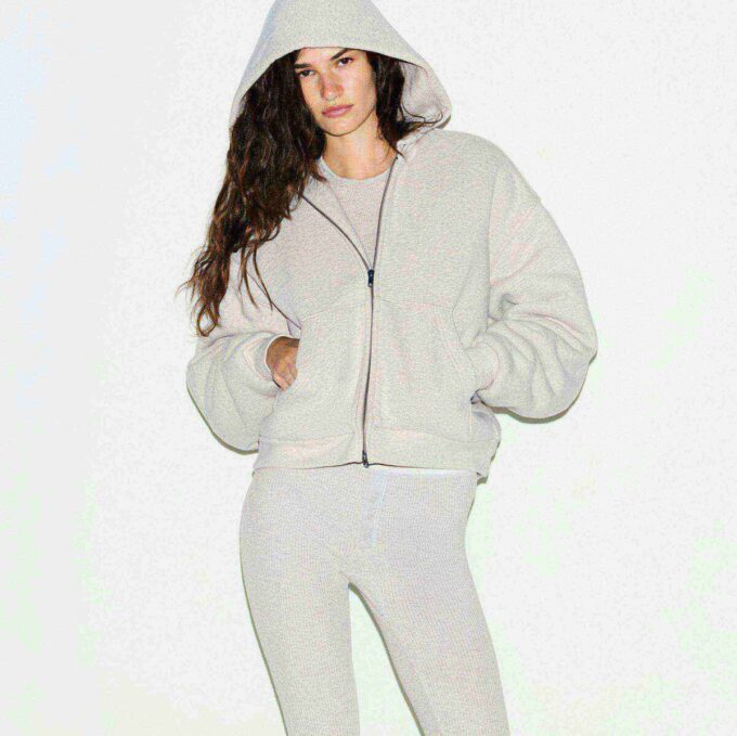 TYGG FLEECE BOXY GLIDELÅS-HETTEGENSER